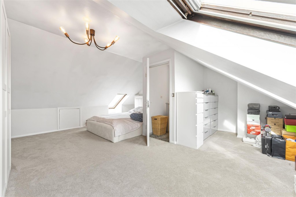 Hainault Road, Leytonstone, London, E11