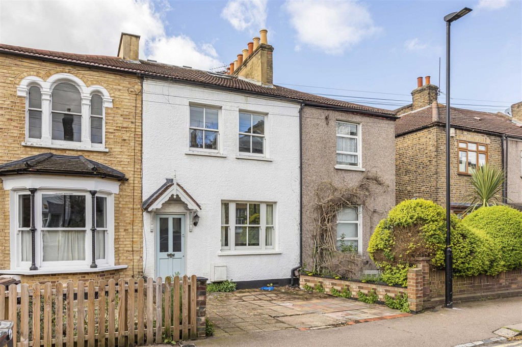 Pembroke Road, Walthamstow, London, E17