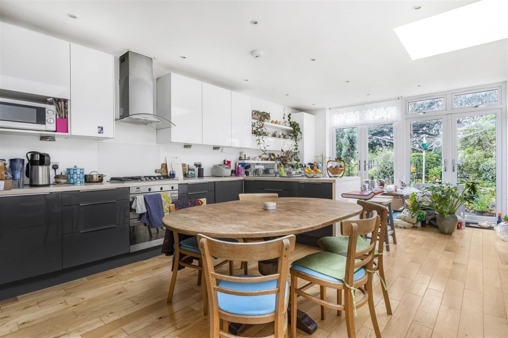 Pembroke Road, Walthamstow, London, E17
