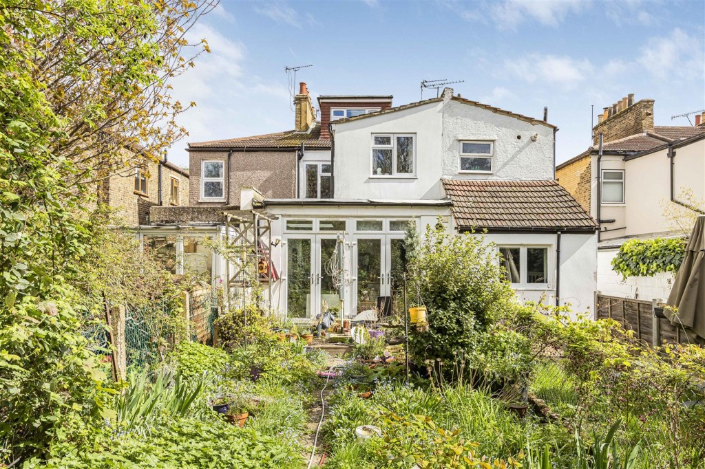 Pembroke Road, Walthamstow, London, E17