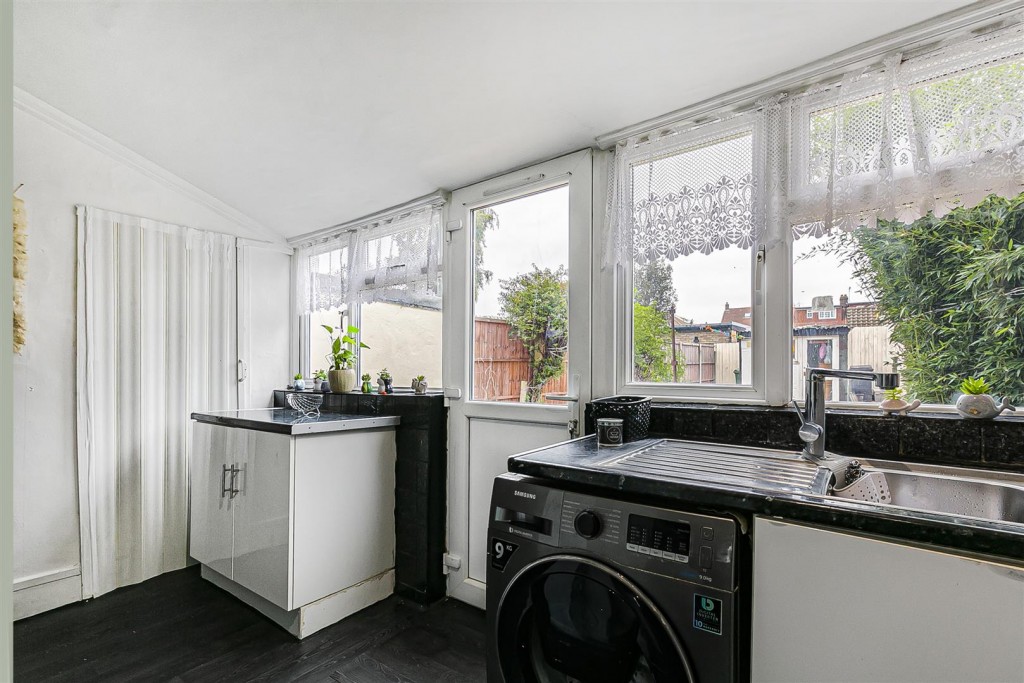 Westward Road, Chingford, London, E4