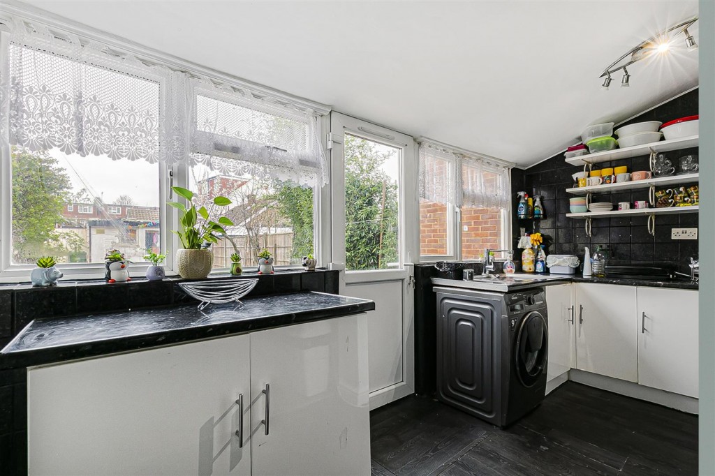 Westward Road, Chingford, London, E4