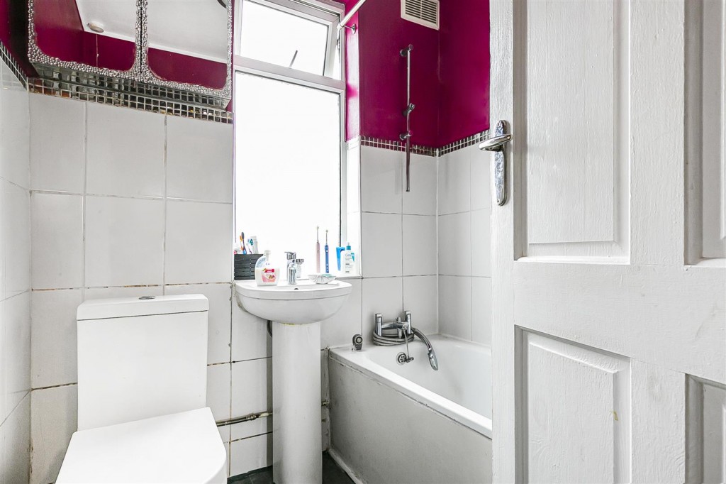 Westward Road, Chingford, London, E4
