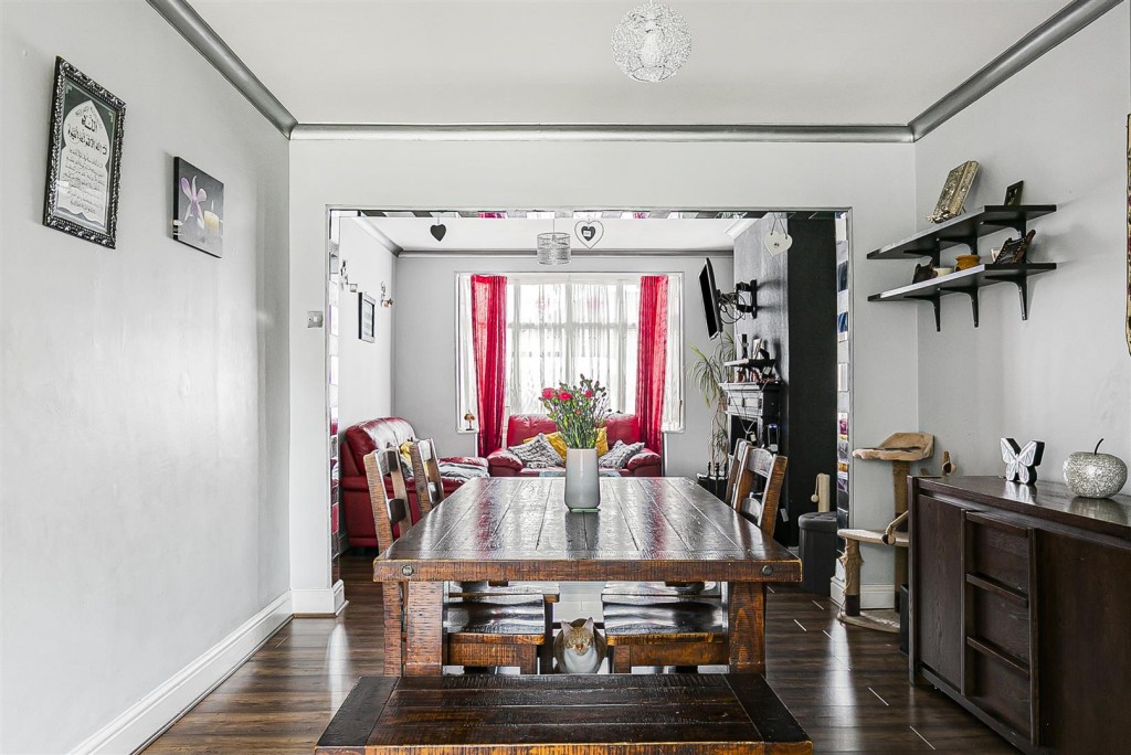 Westward Road, Chingford, London, E4