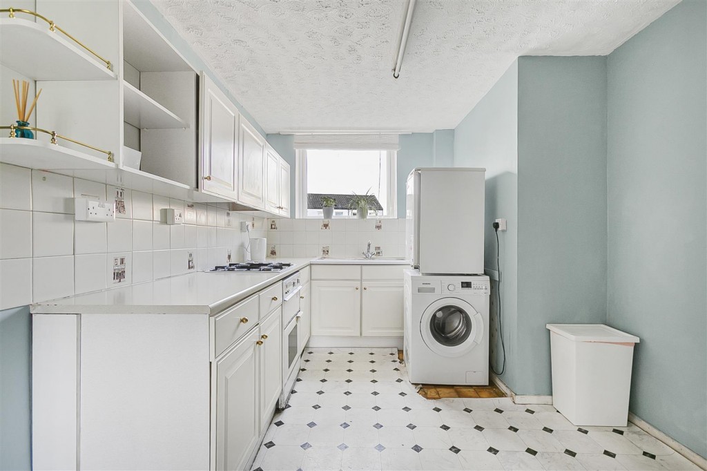 Essex Close, Walthamstow, London, E17