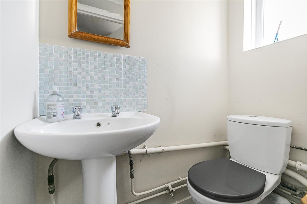 Essex Close, Walthamstow, London, E17