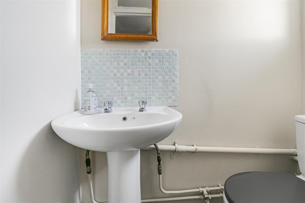 Essex Close, Walthamstow, London, E17