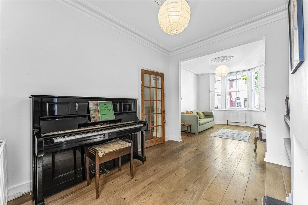 Chestnut Avenue South, Walthamstow, London, E17