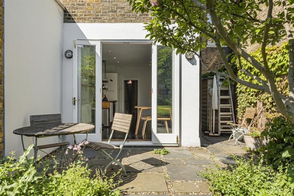 Chestnut Avenue South, Walthamstow, London, E17