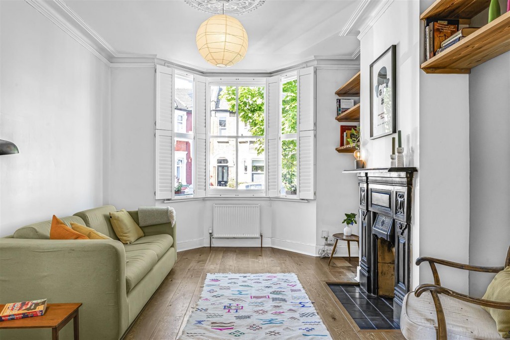 Chestnut Avenue South, Walthamstow, London, E17