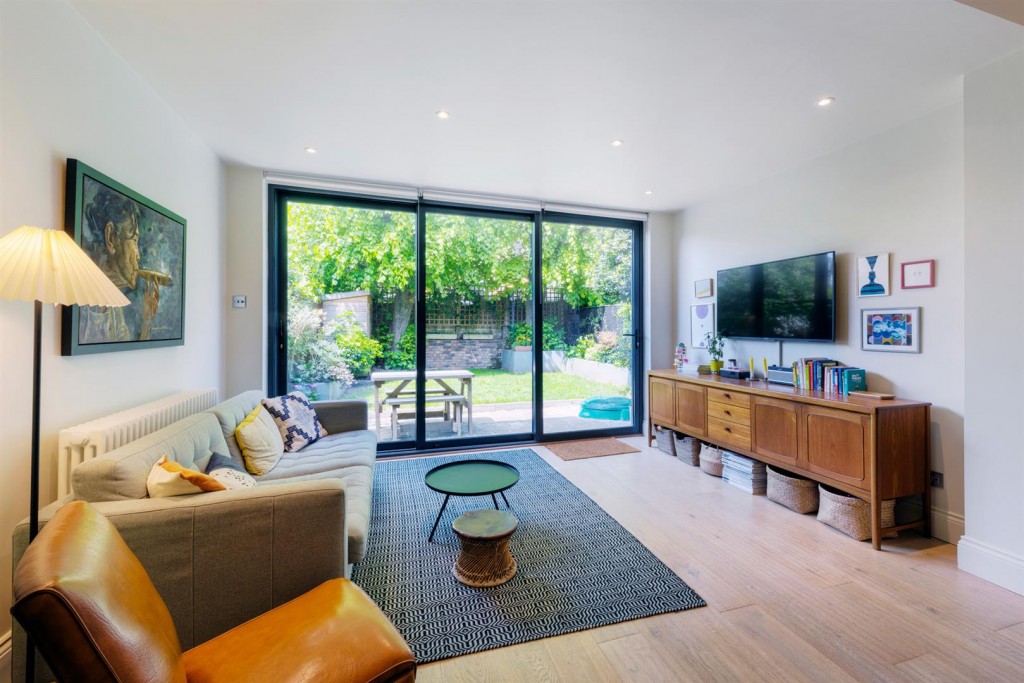Park Grove Road, Leytonstone, London, E11