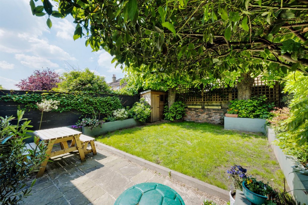 Park Grove Road, Leytonstone, London, E11