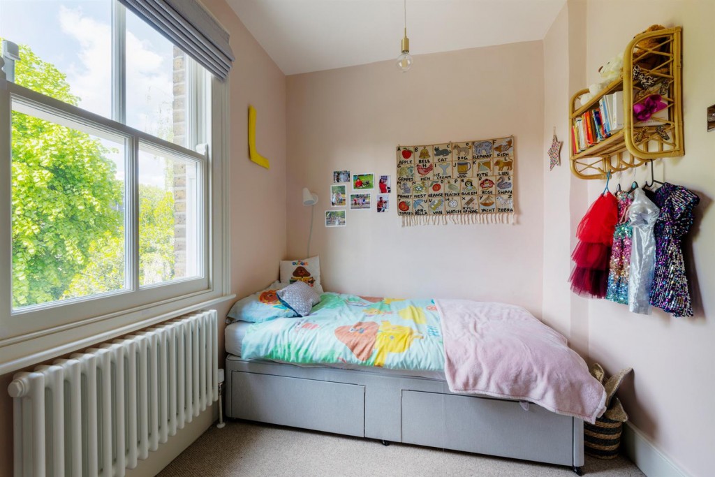 Park Grove Road, Leytonstone, London, E11