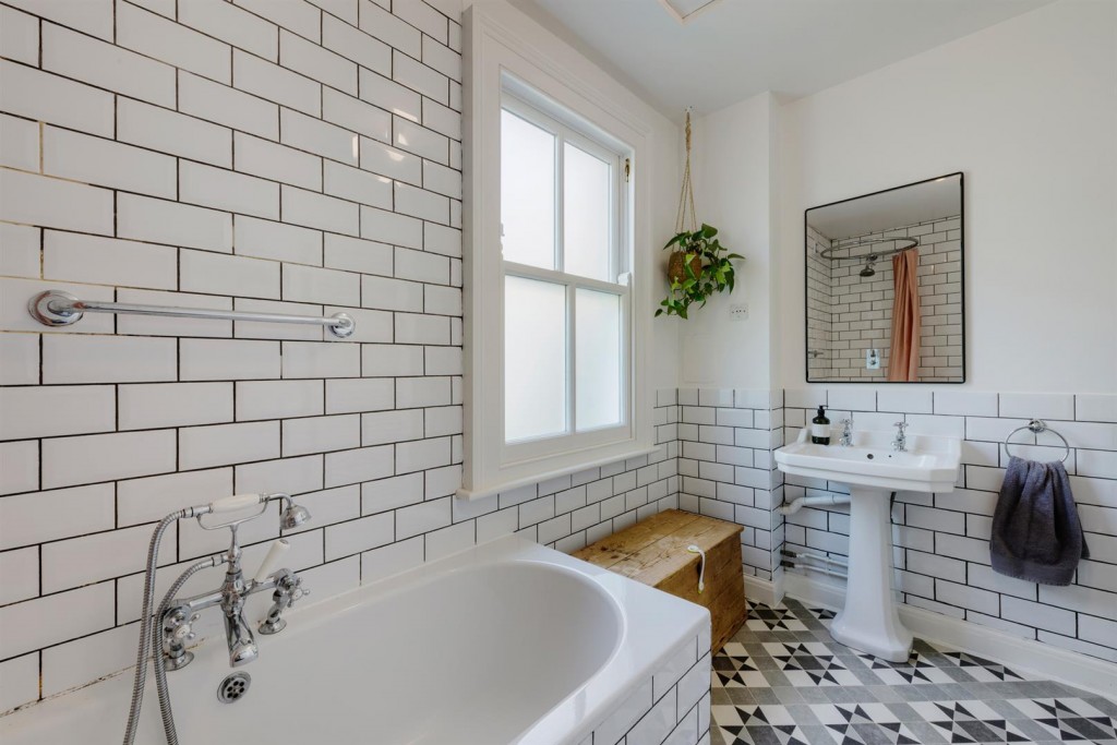 Park Grove Road, Leytonstone, London, E11
