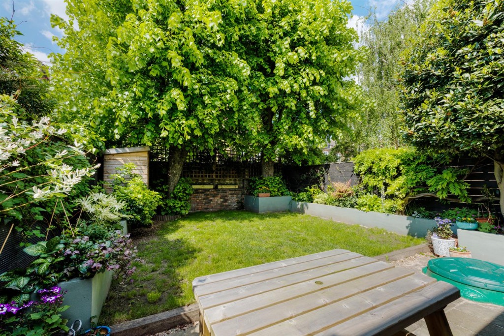 Park Grove Road, Leytonstone, London, E11