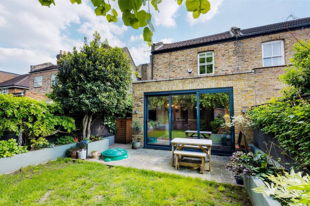 Park Grove Road, Leytonstone, London, E11