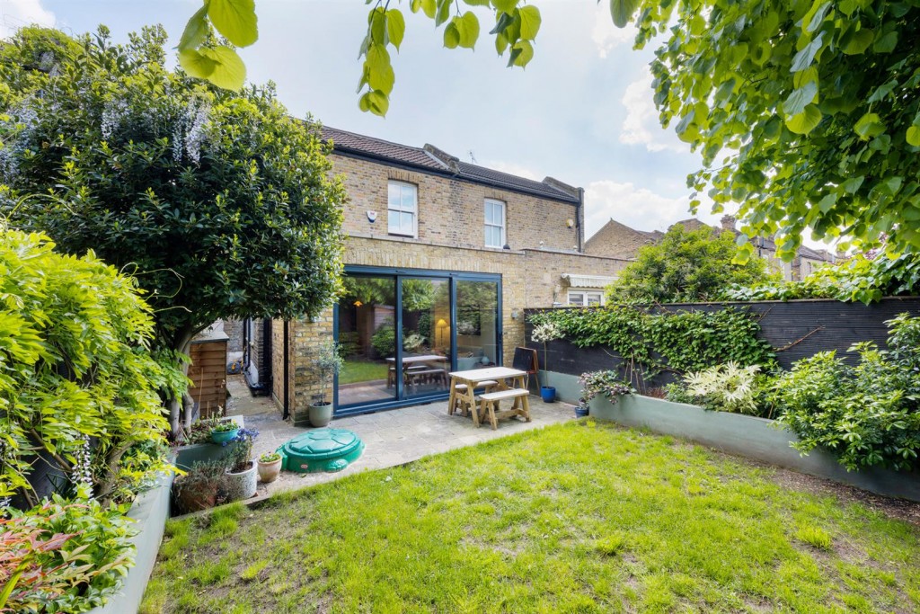 Park Grove Road, Leytonstone, London, E11