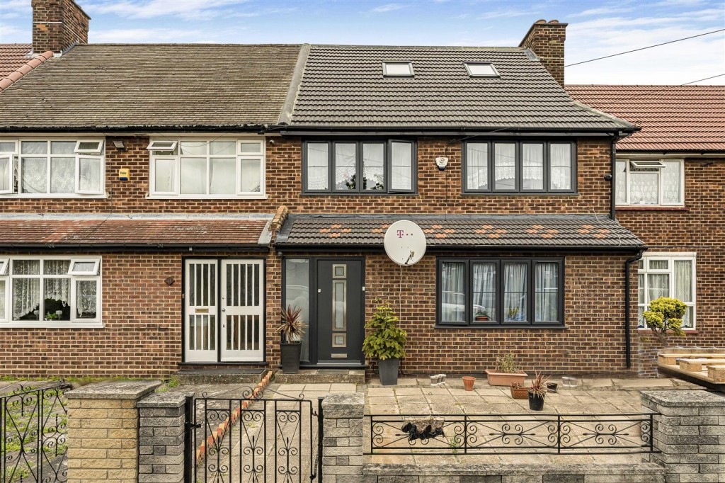 Keir Hardie Way, Barking, Essex, IG11