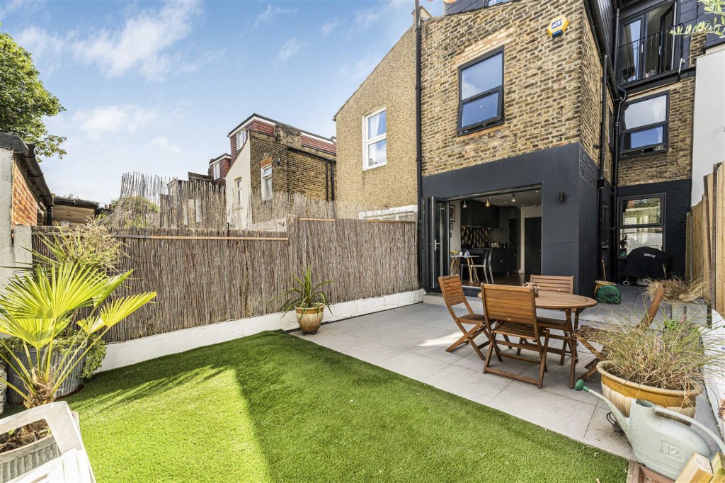 Carnarvon Road, Leyton, London, E10