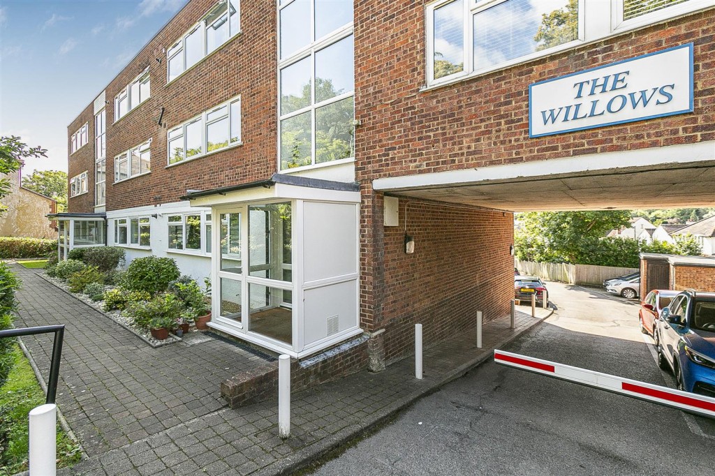 The Willows, High Road, Loughton, Essex, IG10