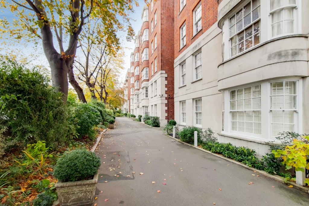 Matlock Court, Kensington Park Road, London, W11 3BS