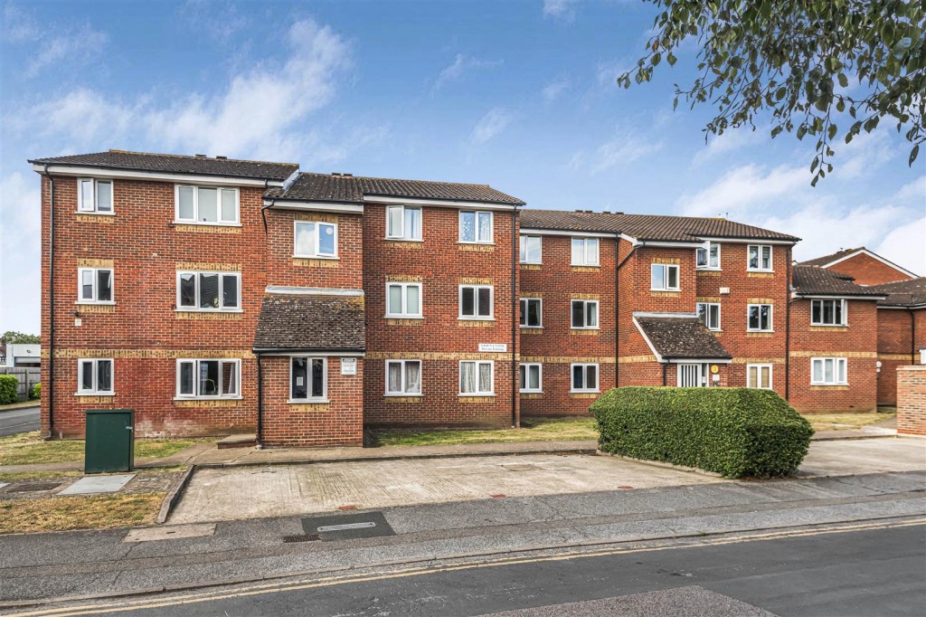 Liden Close, Walthamstow, London, E17