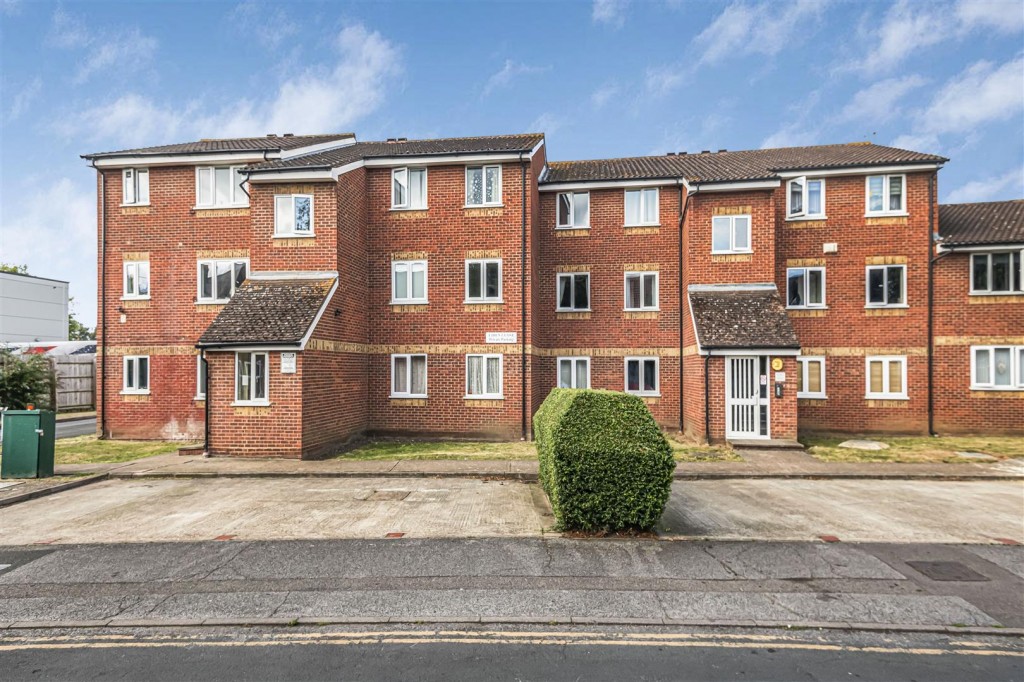 Liden Close, Walthamstow, London, E17