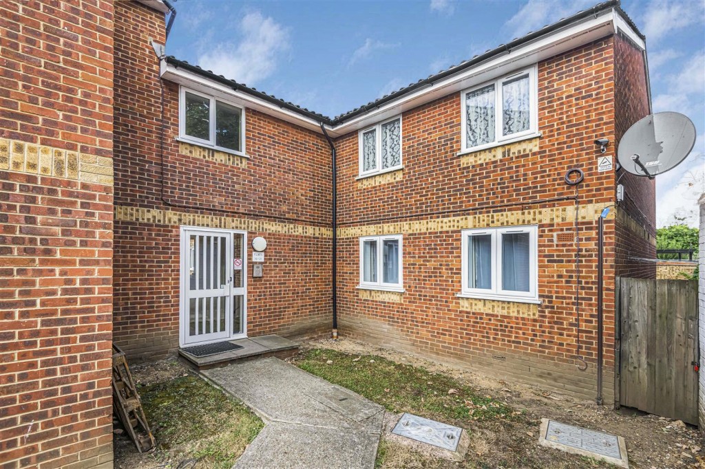 Liden Close, Walthamstow, London, E17
