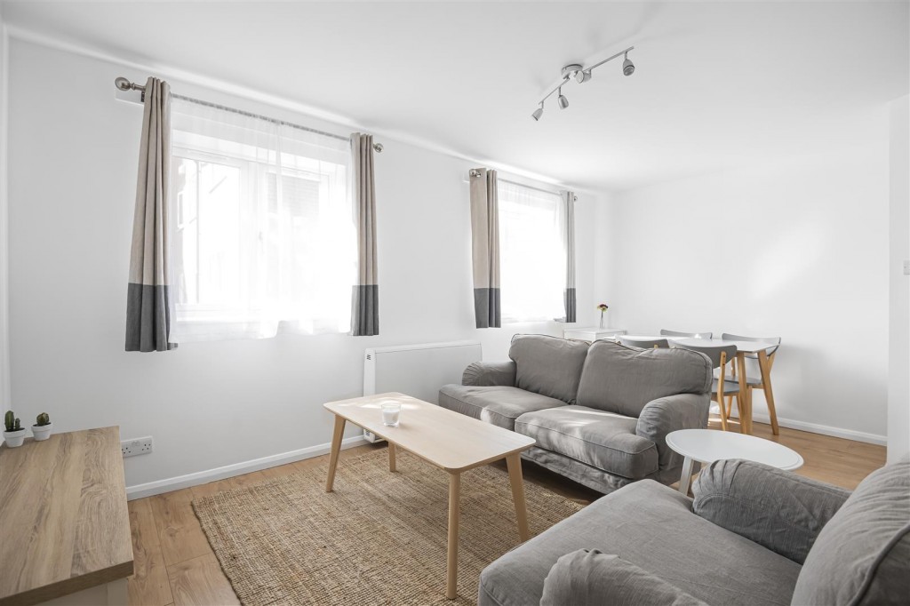 Liden Close, Walthamstow, London, E17