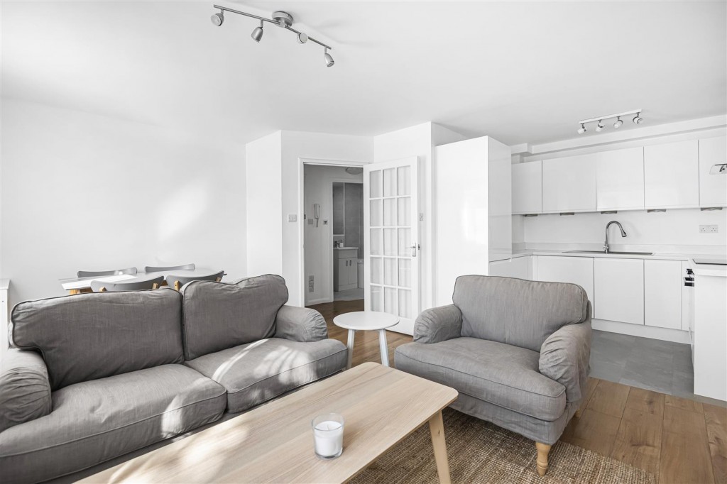 Liden Close, Walthamstow, London, E17