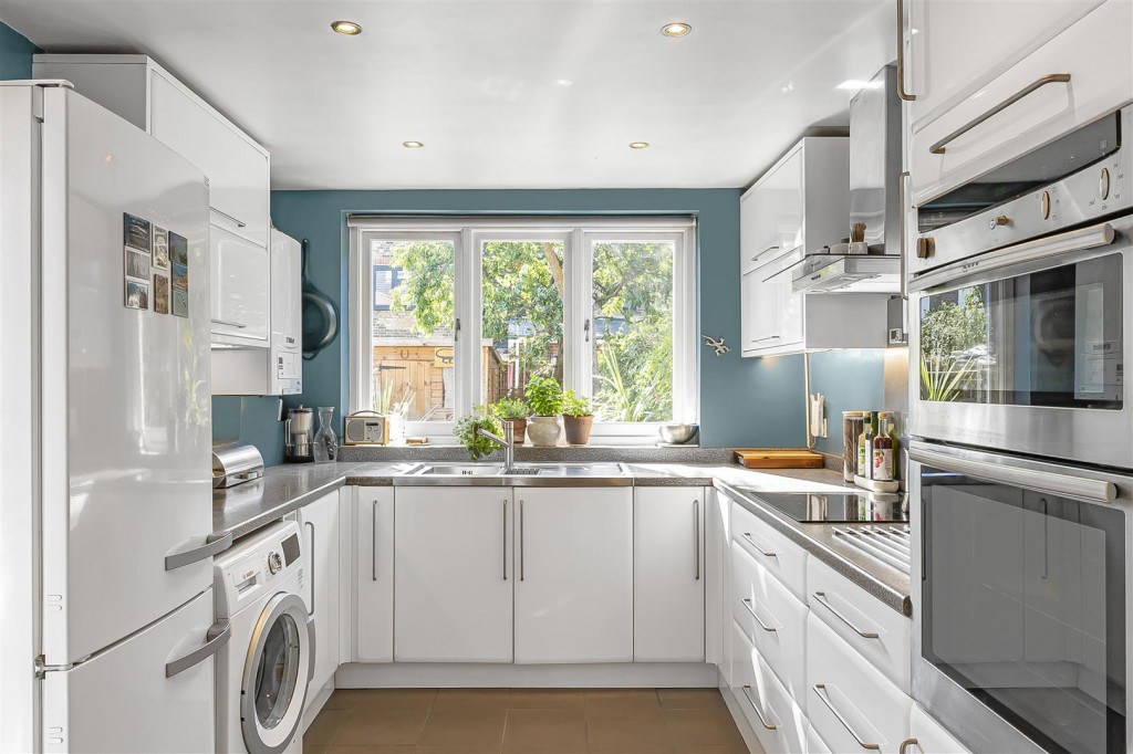 Wellington Road, Walthamstow, London, E17