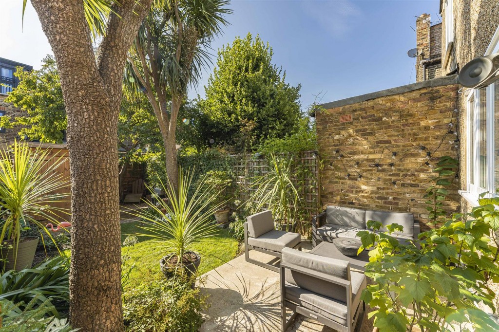 Wellington Road, Walthamstow, London, E17