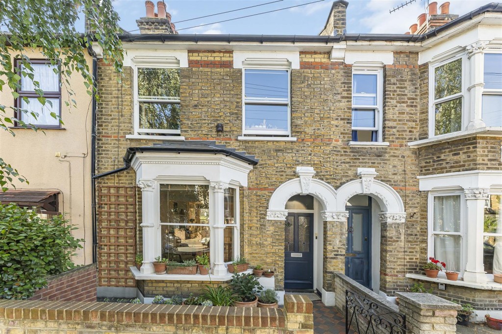 Wellington Road, Walthamstow, London, E17