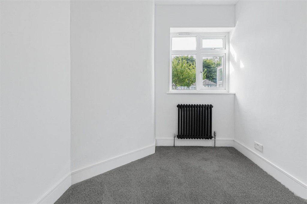 Rosslyn Avenue, Chingford, London, E4