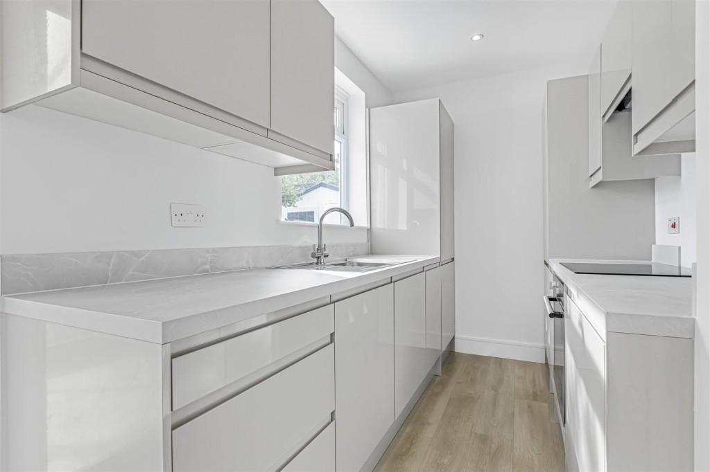 Rosslyn Avenue, Chingford, London, E4