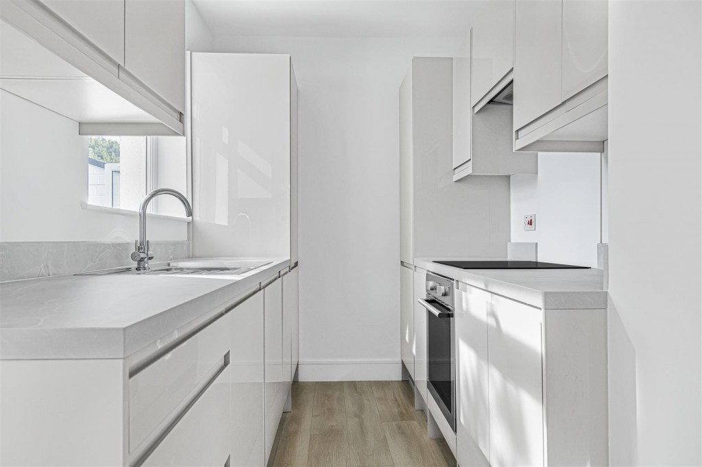Rosslyn Avenue, Chingford, London, E4