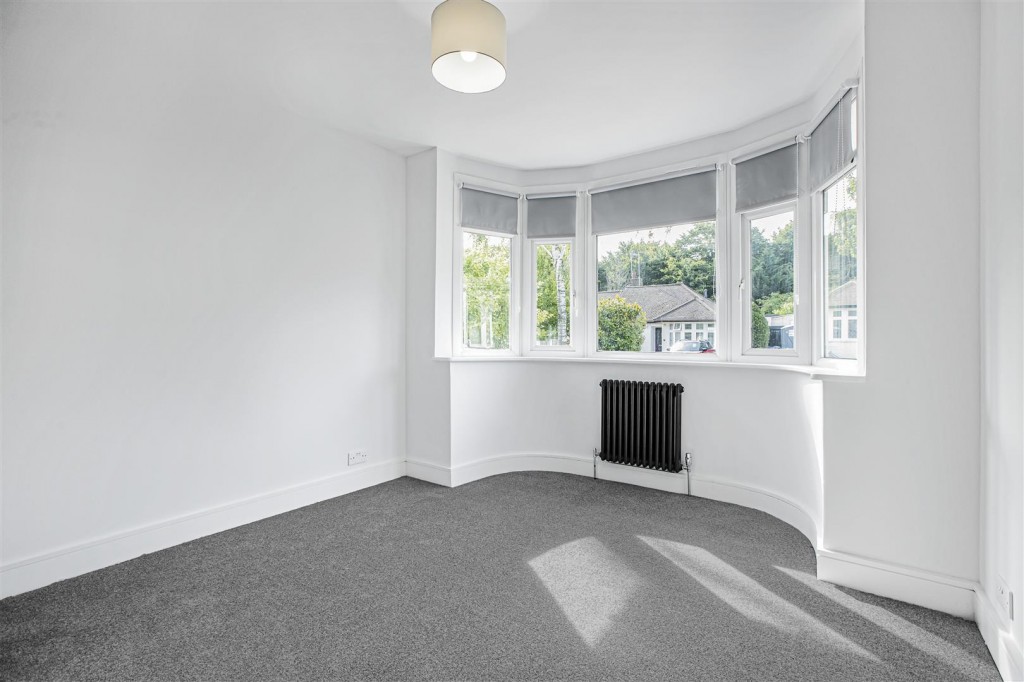 Rosslyn Avenue, Chingford, London, E4