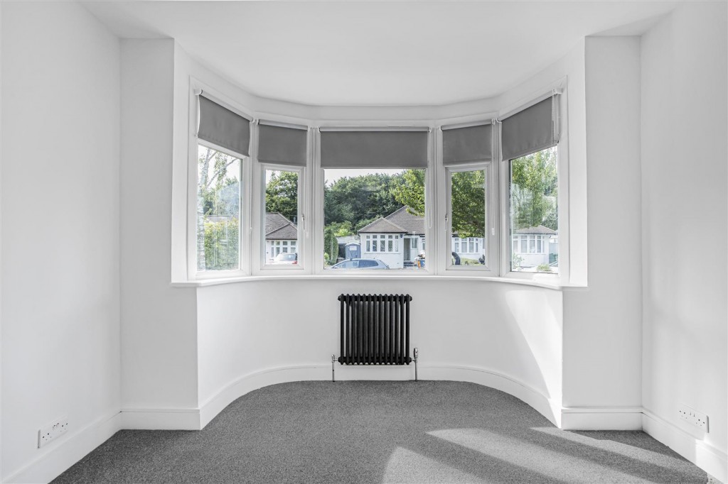 Rosslyn Avenue, Chingford, London, E4