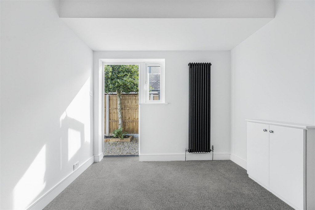 Rosslyn Avenue, Chingford, London, E4