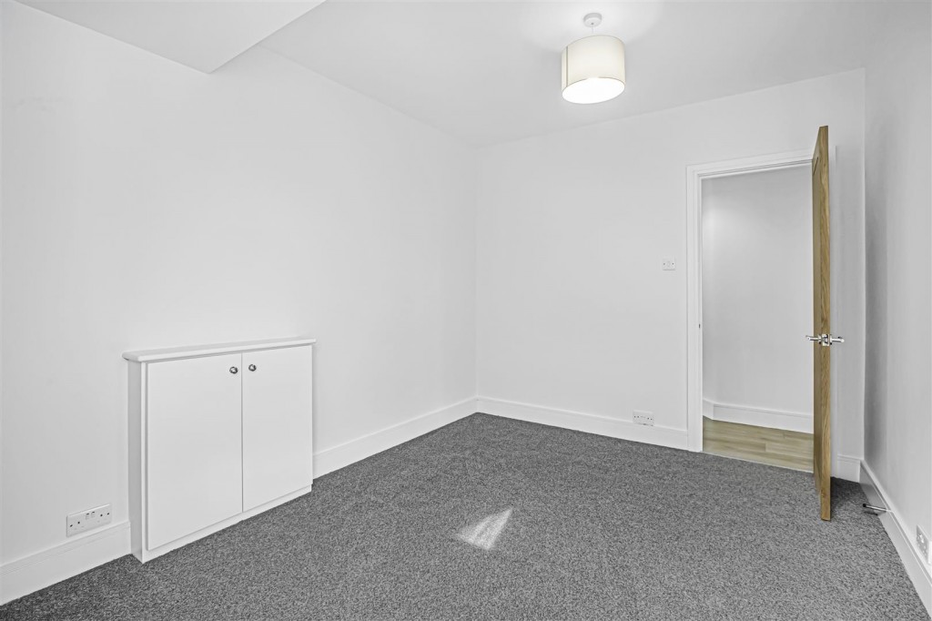 Rosslyn Avenue, Chingford, London, E4