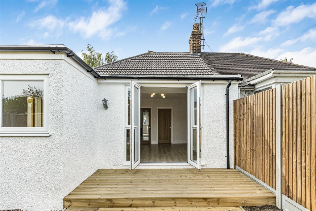 Rosslyn Avenue, Chingford, London, E4
