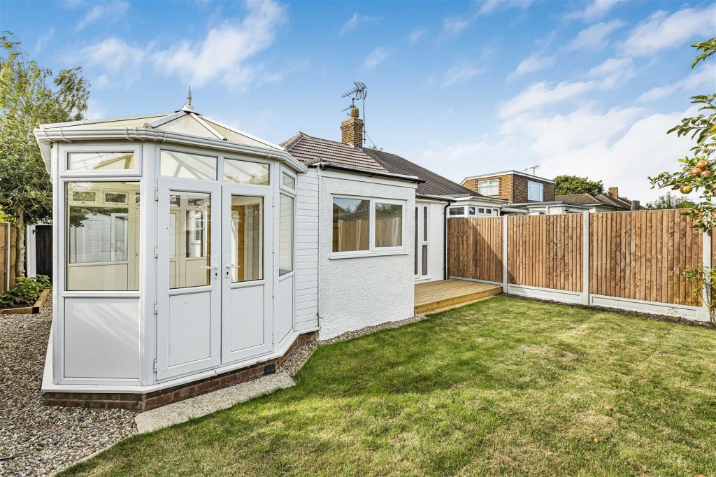 Rosslyn Avenue, Chingford, London, E4