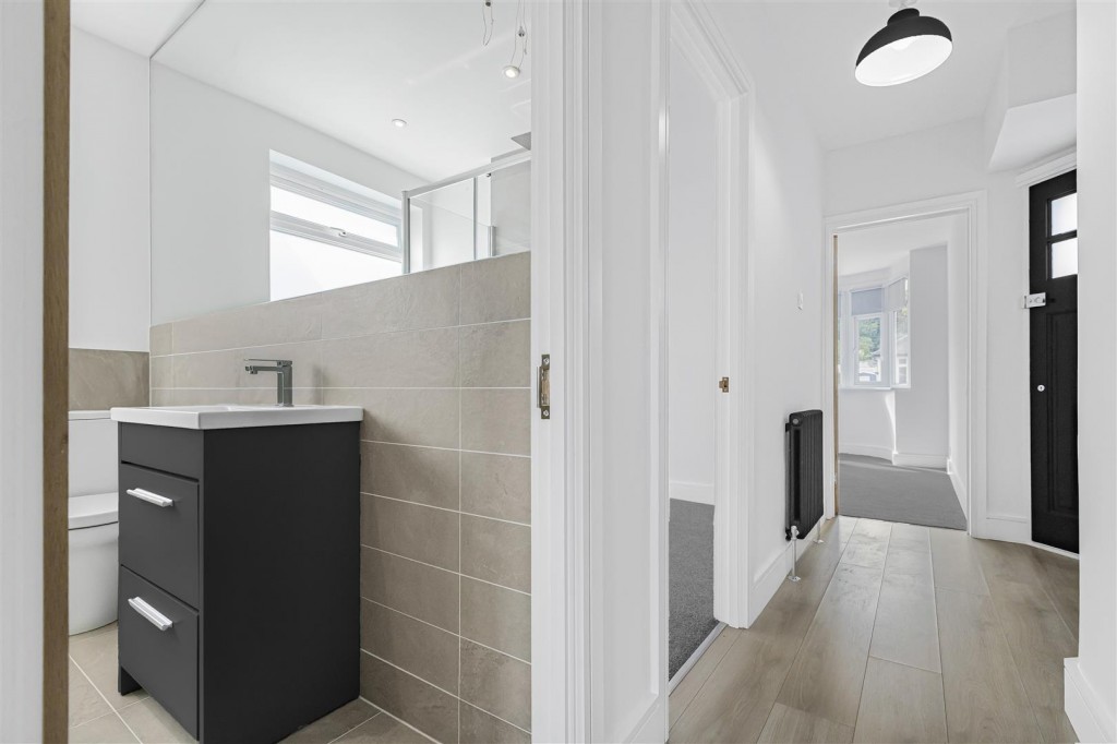 Rosslyn Avenue, Chingford, London, E4