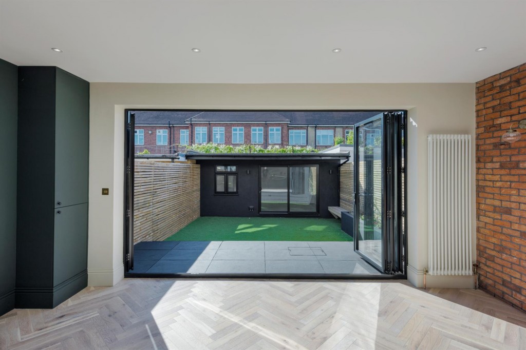 Nottingham Road, Leyton, London, E10