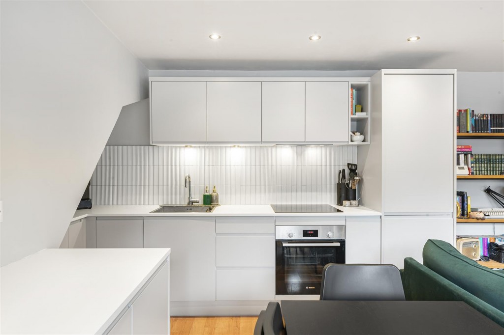 Summit Road, Walthamstow, London, E17