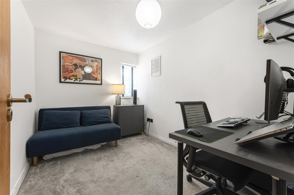 Summit Road, Walthamstow, London, E17