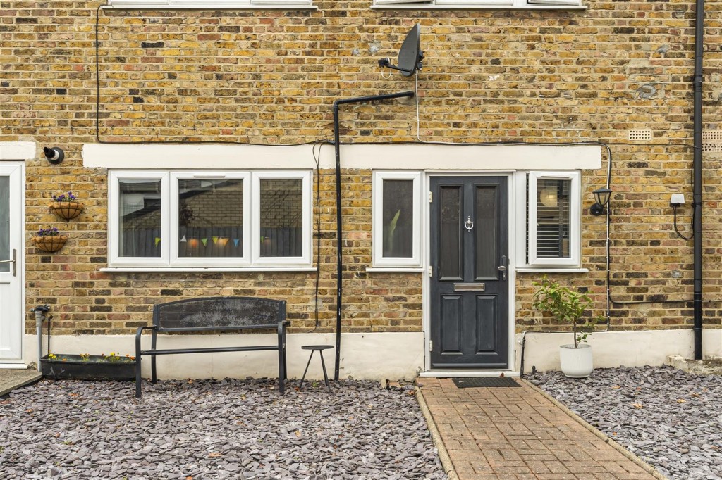 Summit Road, Walthamstow, London, E17