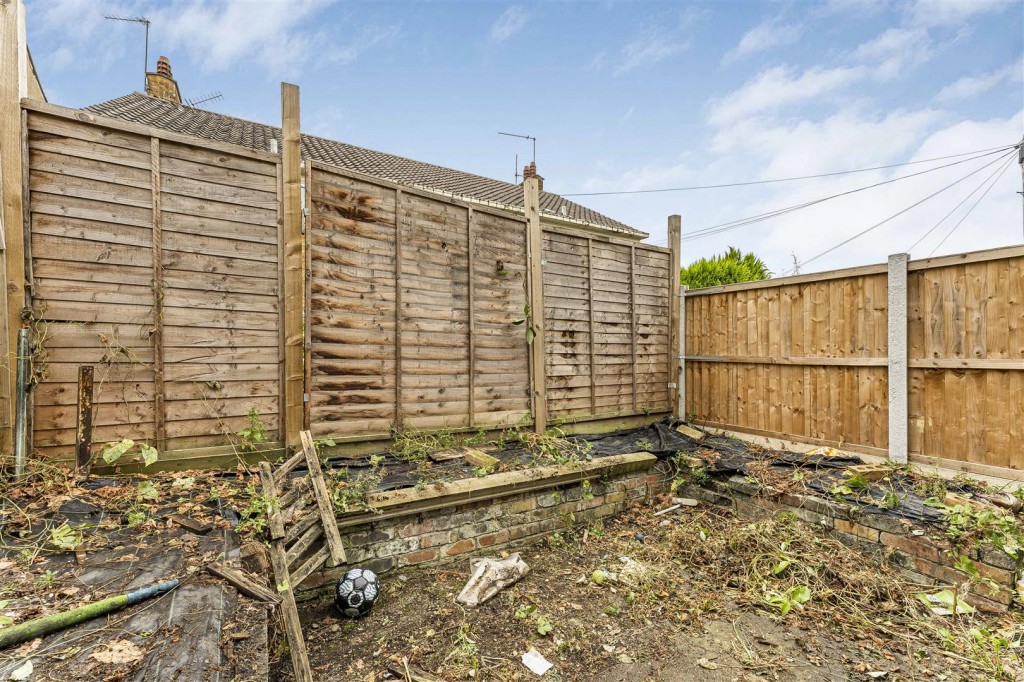 Luton Road, Walthamstow, London, E17