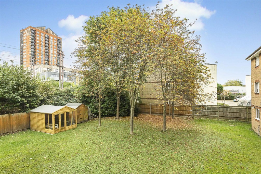 Greenacre Gardens, Walthamstow, London, E17