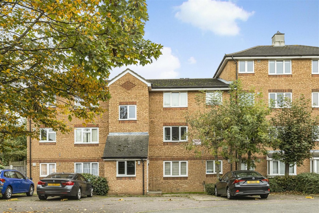 Greenacre Gardens, Walthamstow, London, E17